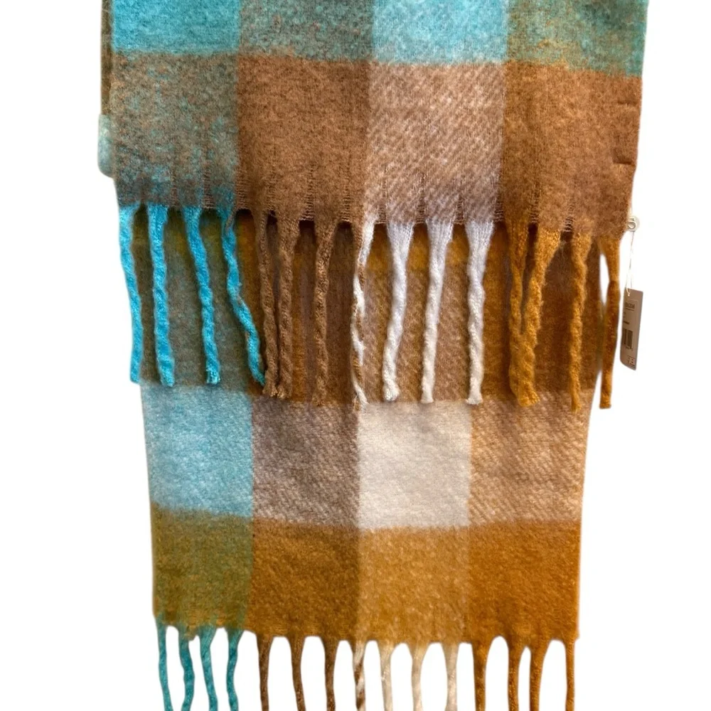 Shiraleah of Chicago Large Multicolor Checkered Fringe Scarf - Picture 2 of 9